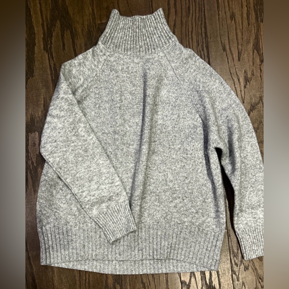 H&M Sweater